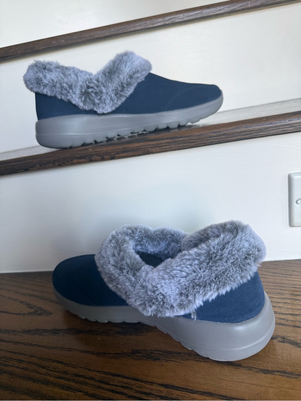 Women's Sketchers Navy Faux-Fur Lined Slip-On Comfort Shoes